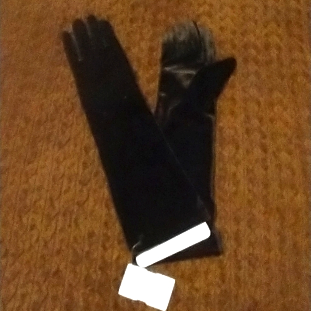 Black Velvet elbow length gloves Nwt